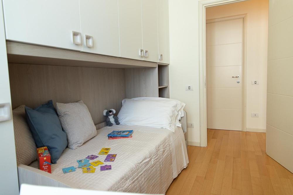 Zara D'Amare A Pesaro 10 Metri Dalla Spiaggia By Yohome Ngoại thất bức ảnh