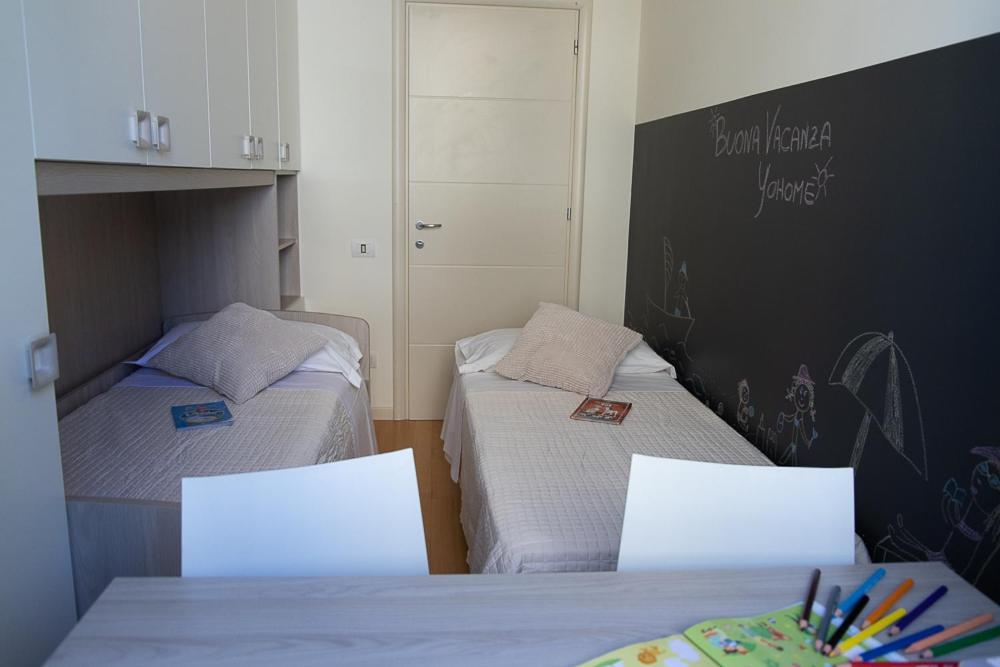 Zara D'Amare A Pesaro 10 Metri Dalla Spiaggia By Yohome Ngoại thất bức ảnh